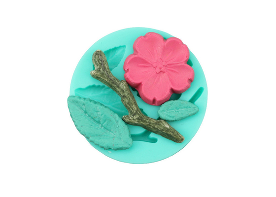 Round Personalized Plum Leaf Silicone Cake Molds For Fondant Heat Resistant